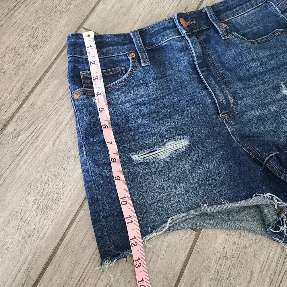 Universal Thread denim shorts size 8/29